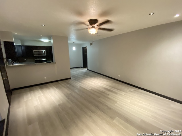 Image 2 of 9 For 211 Natalen Ave  104