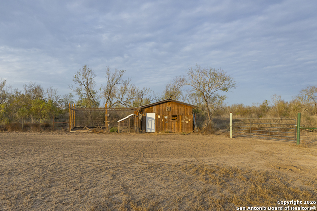 Image 27 of 50 For 300 Private Road 2743