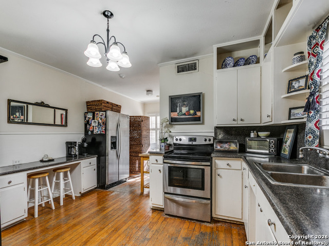 Image 12 of 25 For 316 Elizabeth Rd