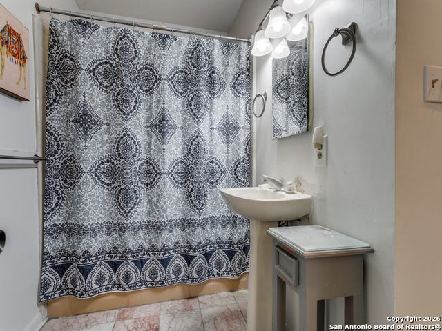 Image 19 of 25 For 316 Elizabeth Rd