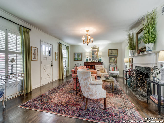 Image 3 of 25 For 316 Elizabeth Rd