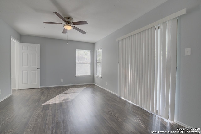 Listing photo id 12 for 13239 Wood Climb