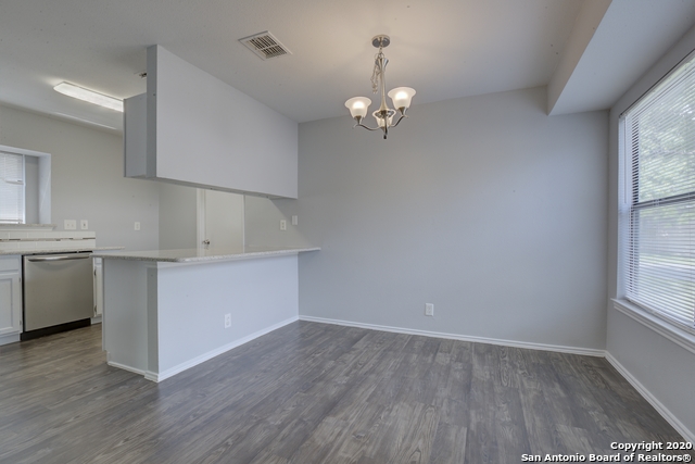 Listing photo id 0 for 13239 Wood Climb