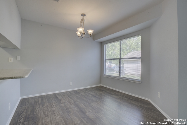 Listing photo id 1 for 13239 Wood Climb