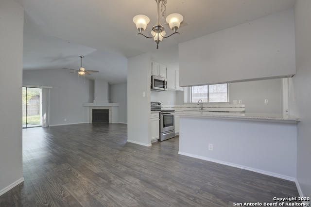 Listing photo id 6 for 13239 Wood Climb