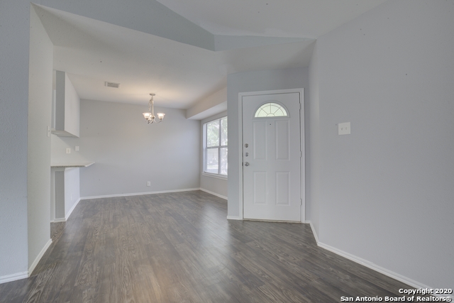 Listing photo id 7 for 13239 Wood Climb