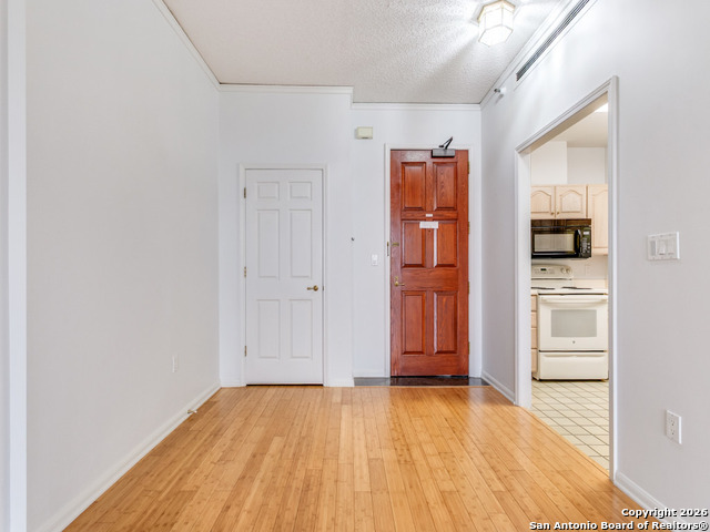 Image 5 of 24 For 1 Towers Park  1202