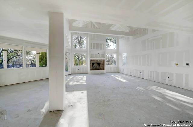 Image 15 of 62 For 306 Rolling Oaks Ln N