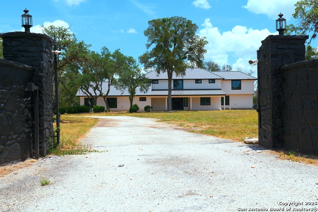 Image 2 of 62 For 306 Rolling Oaks Ln N