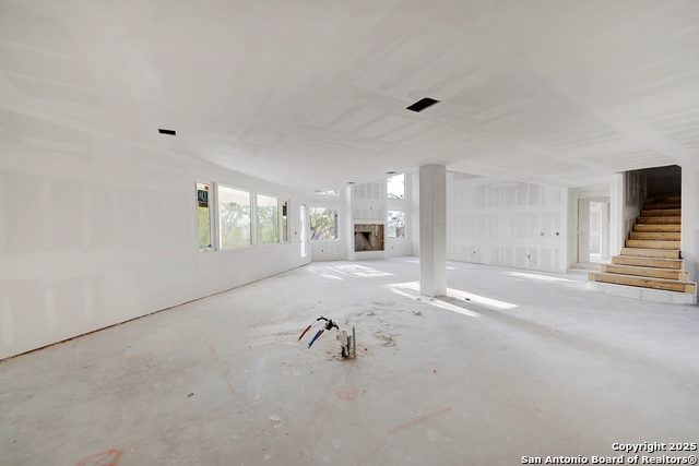 Image 20 of 62 For 306 Rolling Oaks Ln N