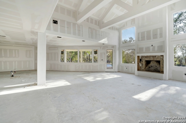 Image 21 of 62 For 306 Rolling Oaks Ln N