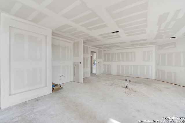 Image 22 of 62 For 306 Rolling Oaks Ln N