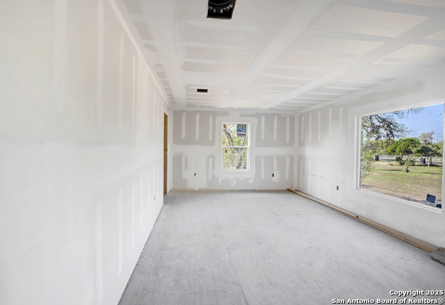 Image 31 of 62 For 306 Rolling Oaks Ln N