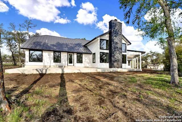 Image 7 of 62 For 306 Rolling Oaks Ln N