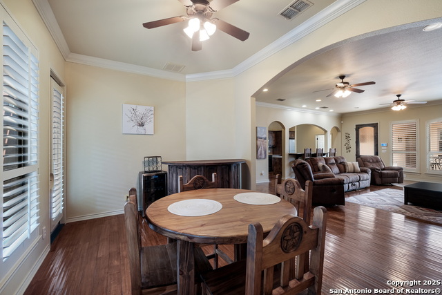 Listing photo id 10 for 2784 Indian Wells