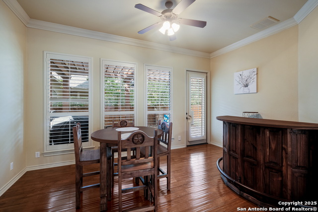 Listing photo id 11 for 2784 Indian Wells