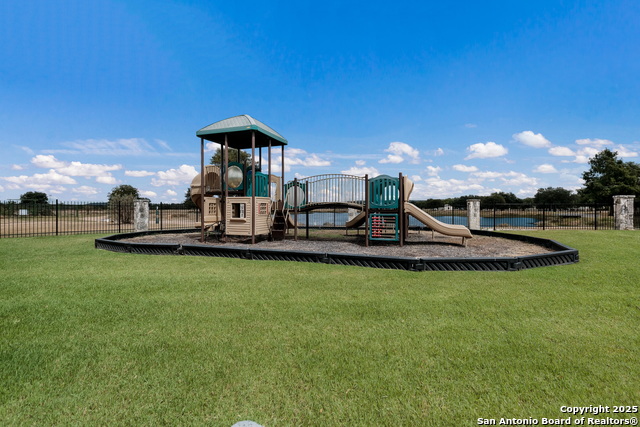 Listing photo id 33 for 2784 Indian Wells