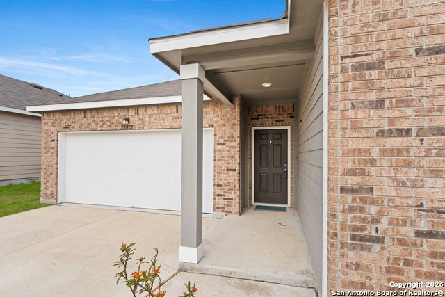 Image 3 of 32 For 6028 Pearl Meadow