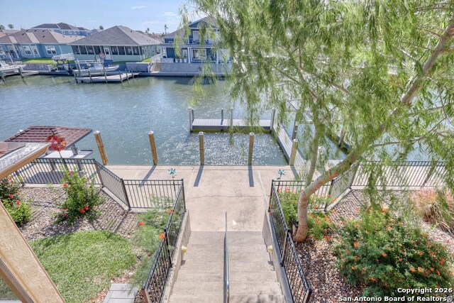 Listing photo id 16 for 401 Porpoise