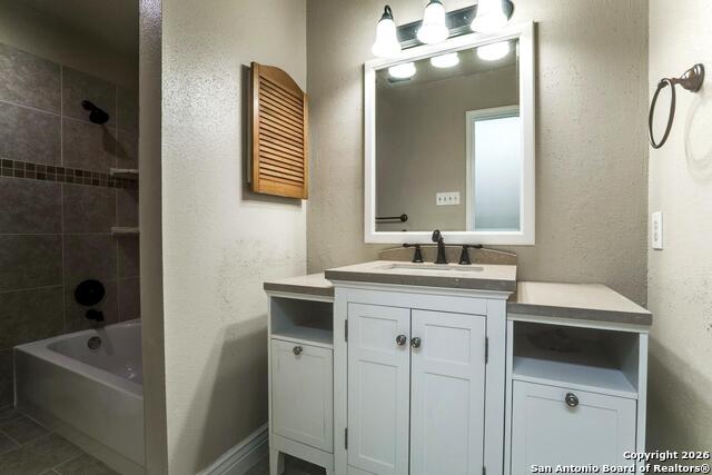 Image 4 of 8 For 14427 Woods Hole