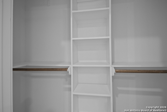 Image 17 of 25 For 131 Chicago  