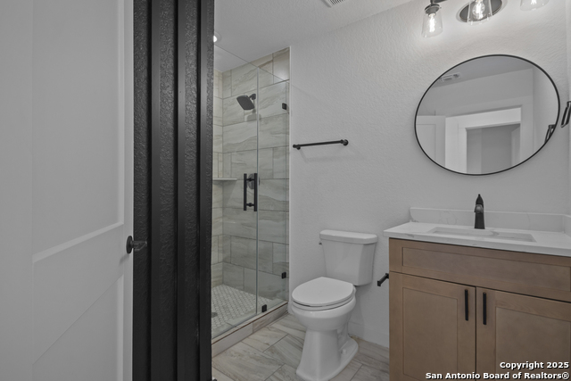 Image 20 of 25 For 131 Chicago  