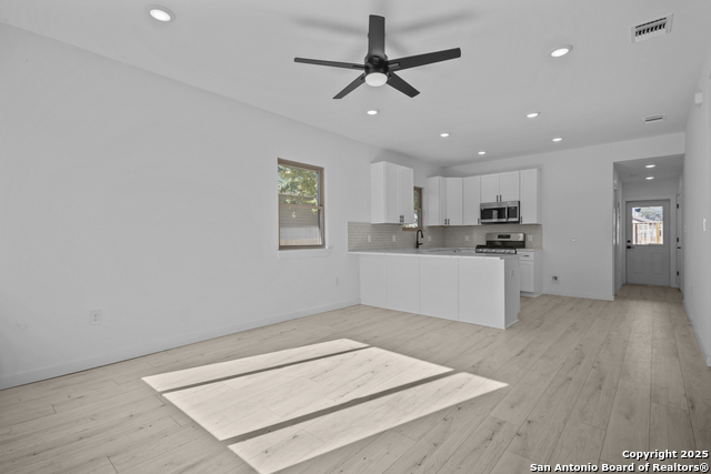 Image 5 of 25 For 131 Chicago  