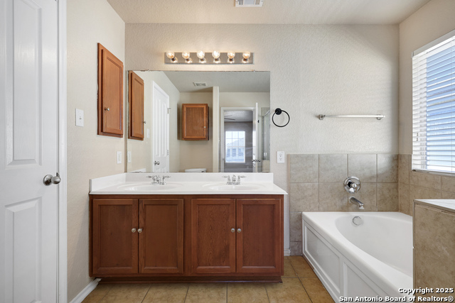 Image 20 of 31 For 11015 Gilpin Canyon