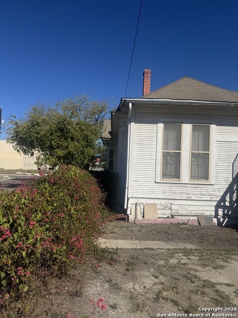 Image 10 of 53 For 2424 Buena Vista