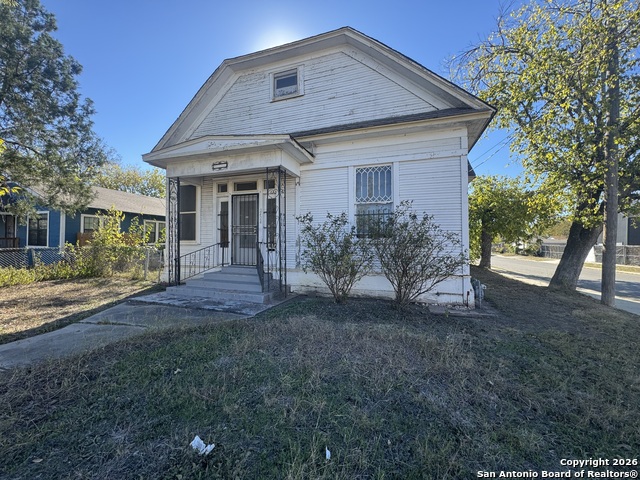 Image 5 of 53 For 2424 Buena Vista