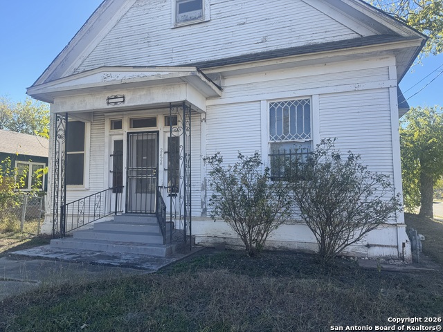 Image 6 of 53 For 2424 Buena Vista