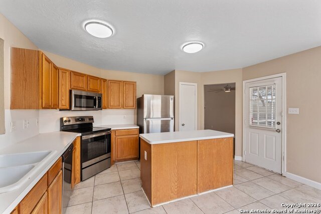 Image 18 of 43 For 13115 Almond Bend Dr