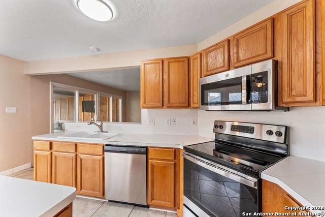 Image 22 of 43 For 13115 Almond Bend Dr