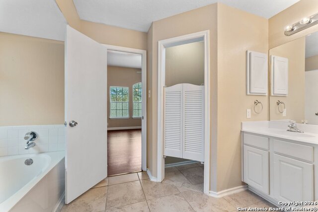 Image 27 of 43 For 13115 Almond Bend Dr