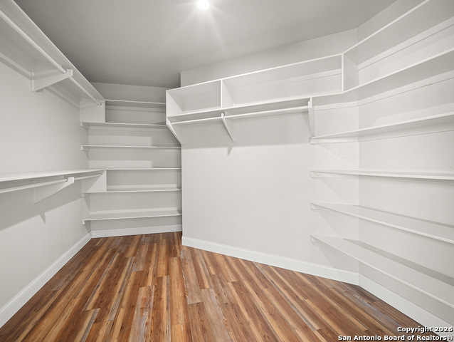 Listing photo id 12 for 219 Victoria