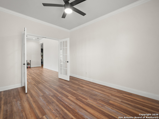 Listing photo id 20 for 219 Victoria