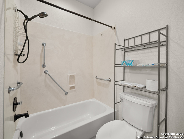 Listing photo id 22 for 219 Victoria