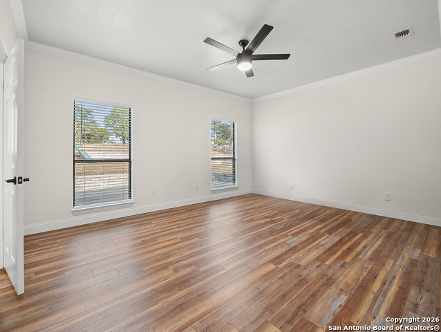 Listing photo id 23 for 219 Victoria