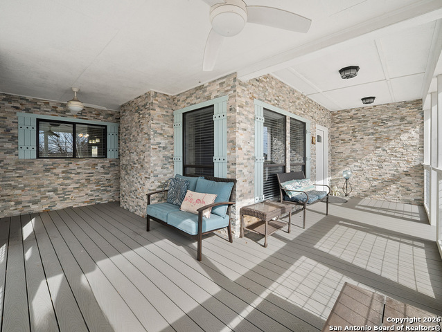 Listing photo id 27 for 219 Victoria