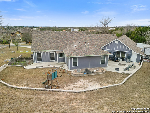 Listing photo id 29 for 219 Victoria