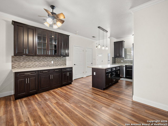 Listing photo id 5 for 219 Victoria