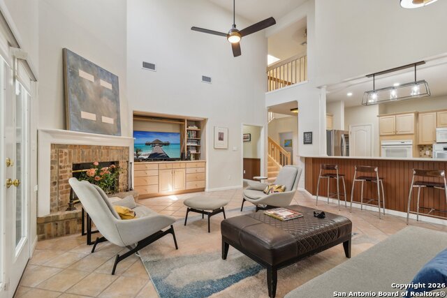 Image 8 of 29 For 617 Evergreen