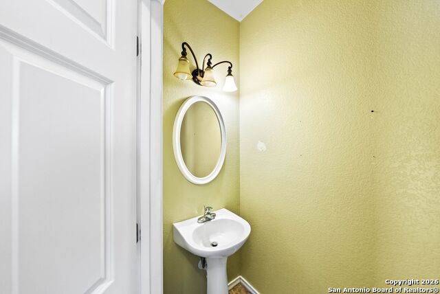 Image 13 of 30 For 2211 Mission Verde