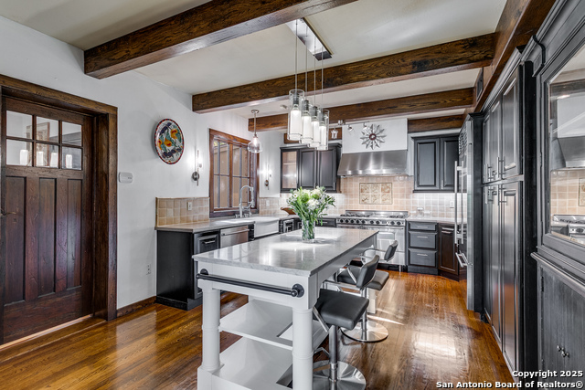 Image 12 of 31 For 430 Thelma Dr.