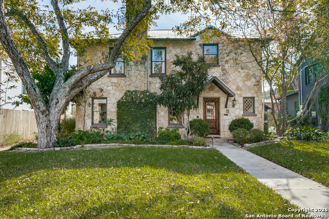 Image 2 of 31 For 430 Thelma Dr.