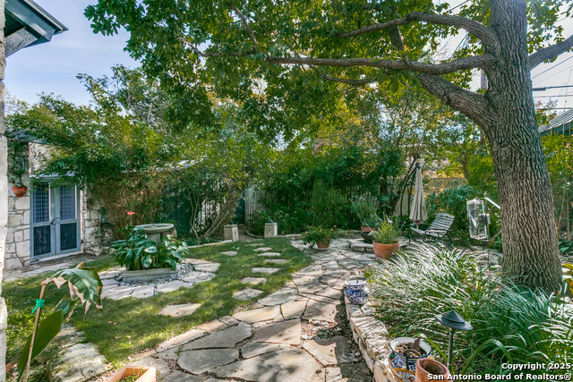 Image 28 of 31 For 430 Thelma Dr.