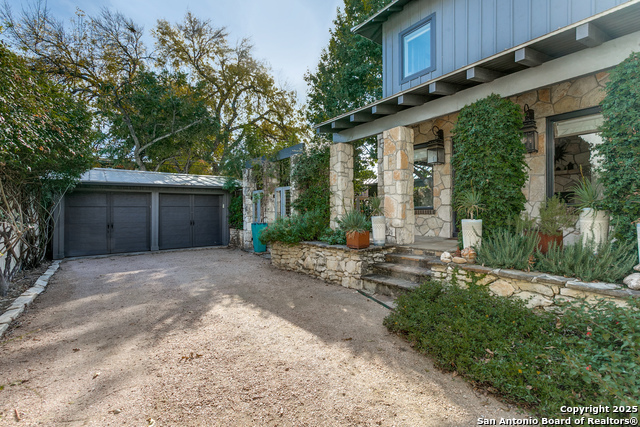 Image 29 of 31 For 430 Thelma Dr.