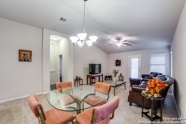 Image 8 of 25 For 8515 Loska  