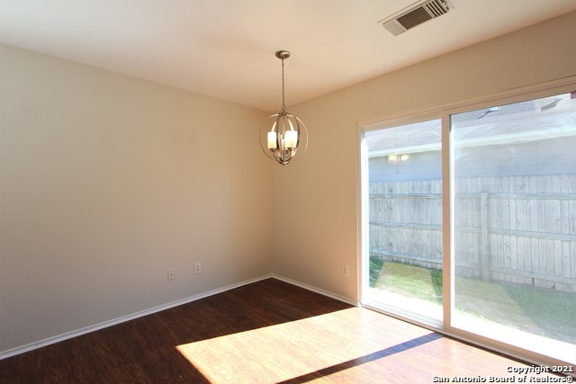 Listing photo id 8 for 2518 Paddle  