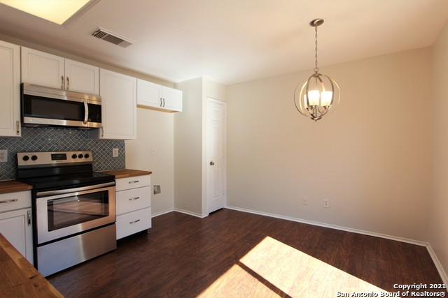 Listing photo id 5 for 2518 Paddle  